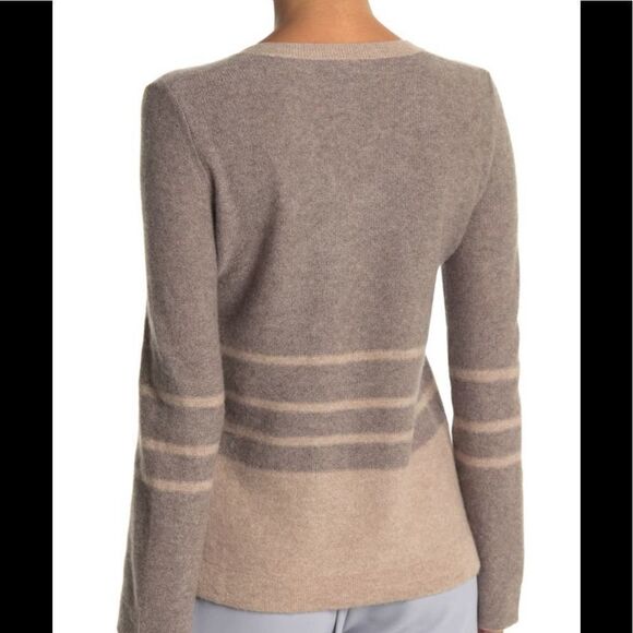 Griffen 100% cashmere v neck  soft sweater size L, NWT - Picture 2 of 6